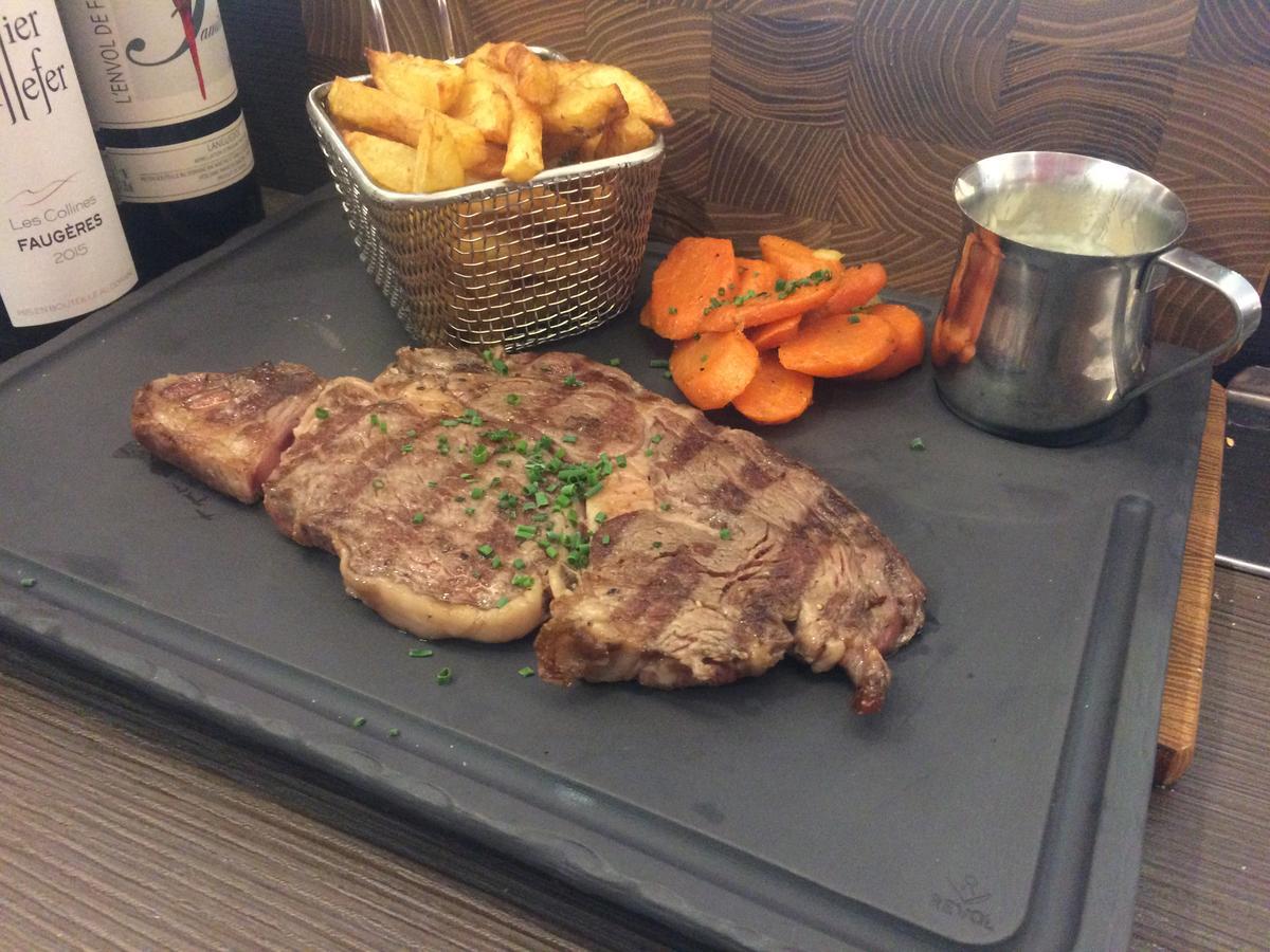 Logis Hotel Restaurant De La Paix Lodève Zewnętrze zdjęcie